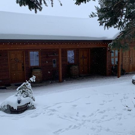 The Horse Lake Inn Lone Butte Exterior photo